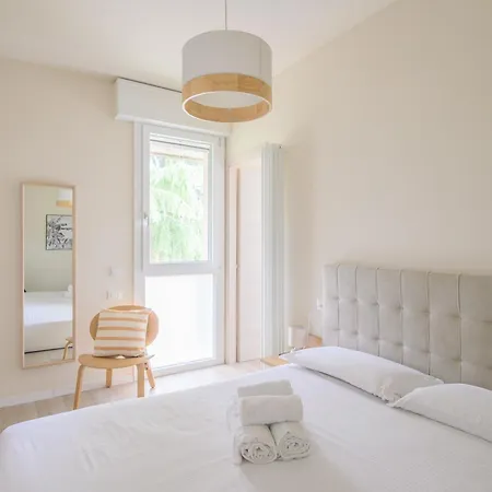 Guesthost - Cozy Near Basilica Sant'antonio דירה פאדובה